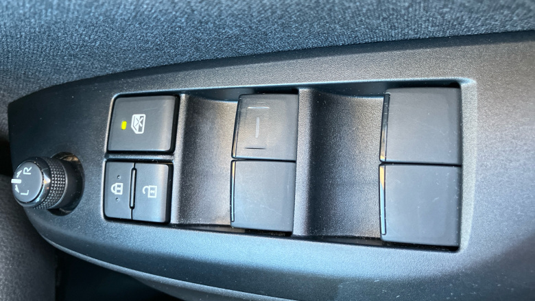 Toyota Yaris 1.5 Hybrid Design 5dr CVT Hybrid Hatchback